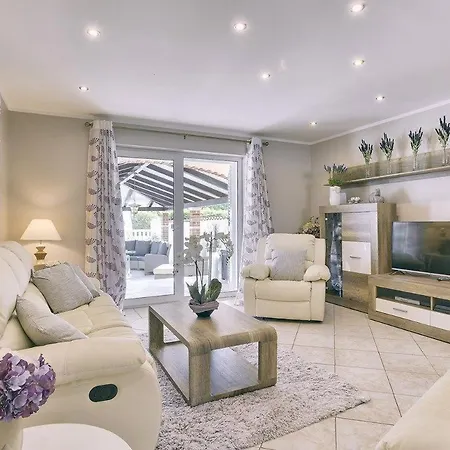 Ferienhaus Sonja *