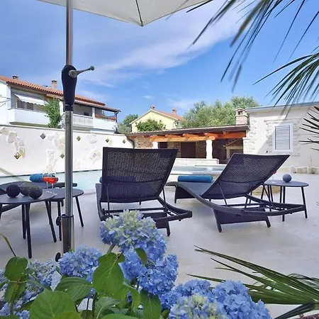 Sonja Villa